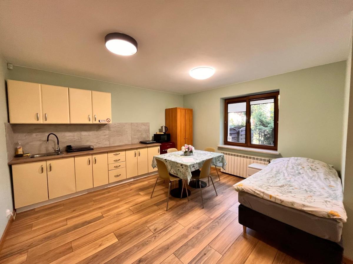Green Albatros 48M With Bathroom Varşova Dış mekan fotoğraf